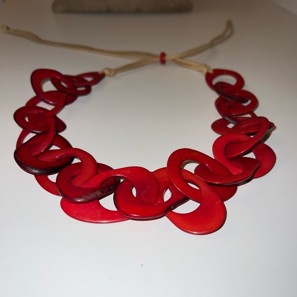NEOT Petalura Red Necklace - Picture 2 of 5